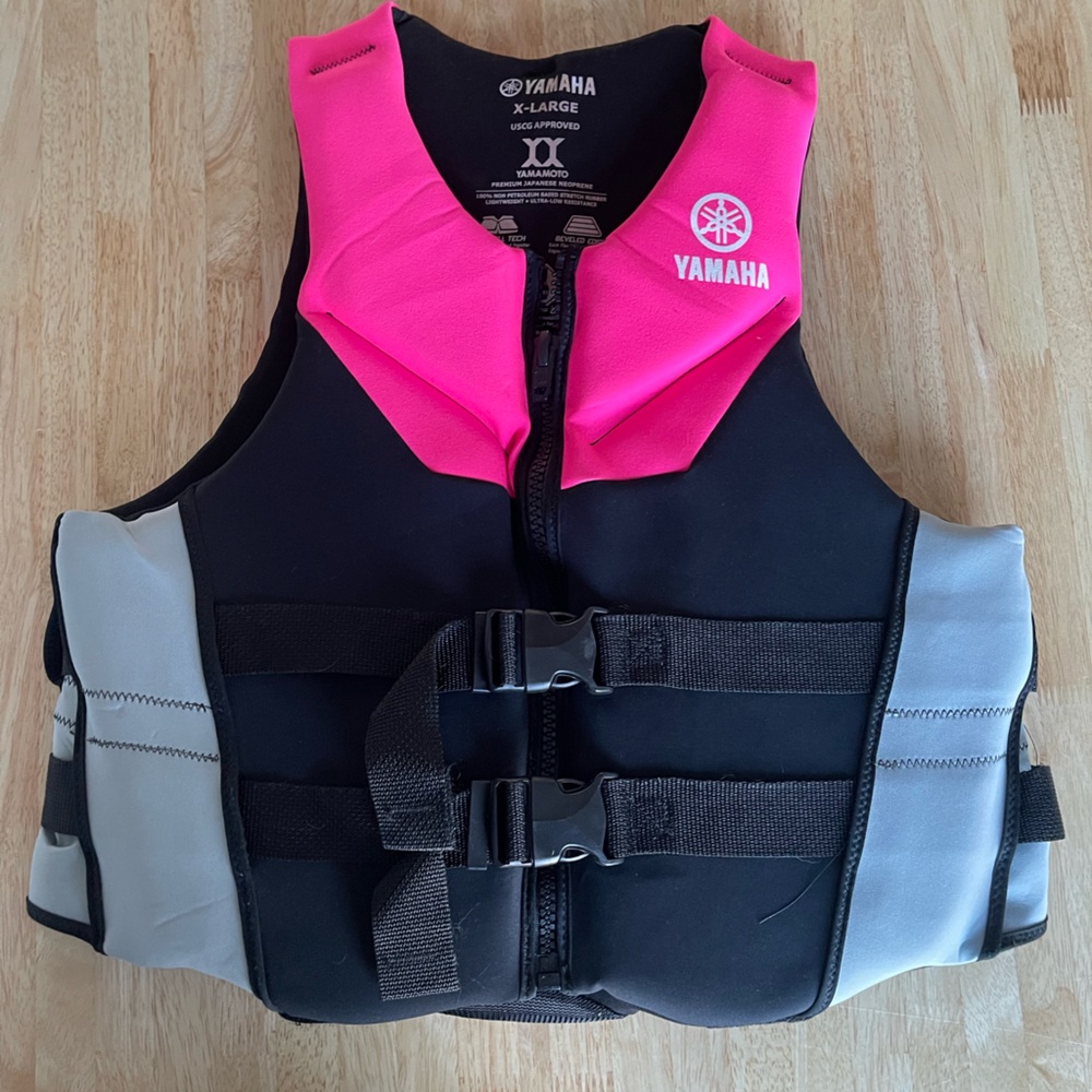 YAMAHA ADULT NEOPRENE 2-BUCKLE - Pink - Women’s.